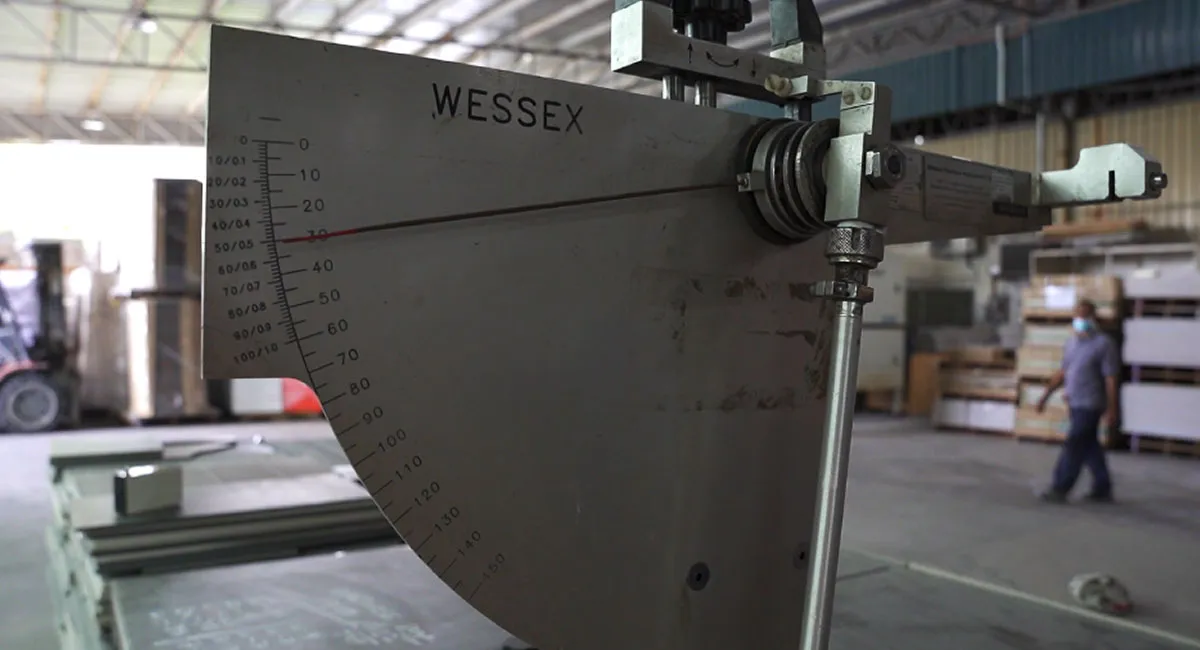 Chống trơn trượt R10-R12