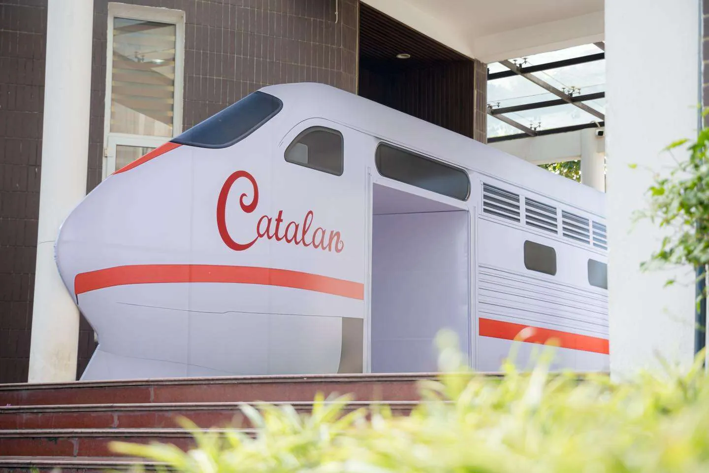 CATALAN 18 NĂM - TIẾP LỬA HÀNH TRÌNH, BẬT ĐÀ DẪN LỐI