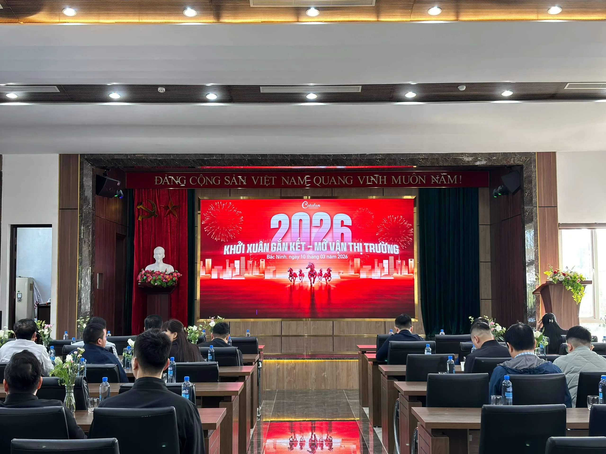 CATALAN ĐỒNG HÀNH CÙNG NHÀ PHÂN PHỐI 